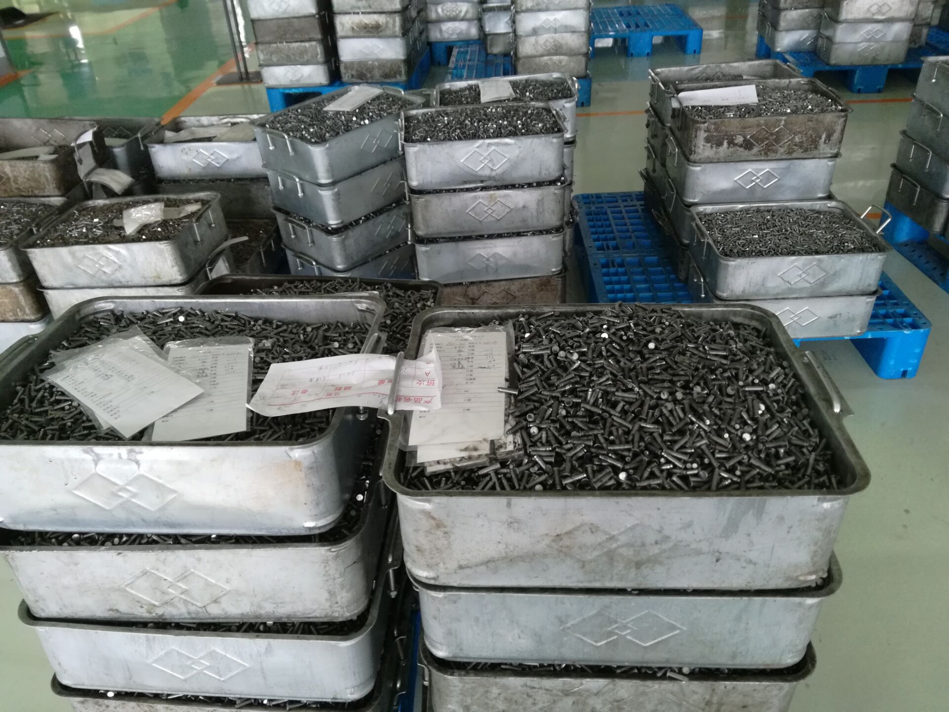 镀锌板金属周转零件盒39*30*16仓库可堆叠螺丝分类收纳铁皮箱