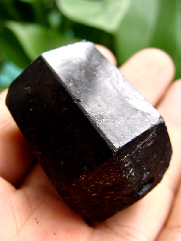 疗愈石 天然黑碧玺原石 海底轮脉轮能量石 托玛琳