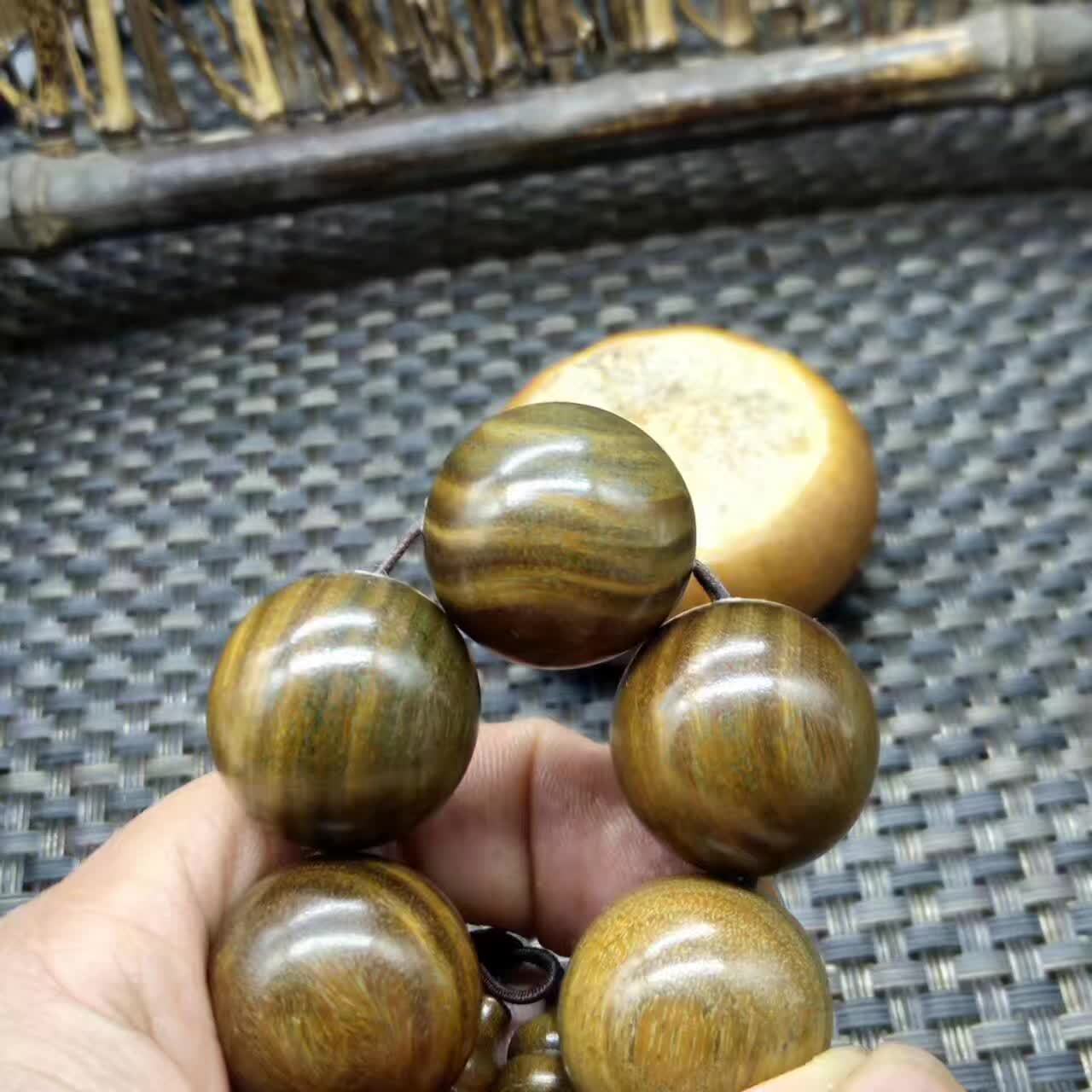 精工小孔原生美洲绿檀2.0手串批发 檀木佛珠檀香同料葫芦