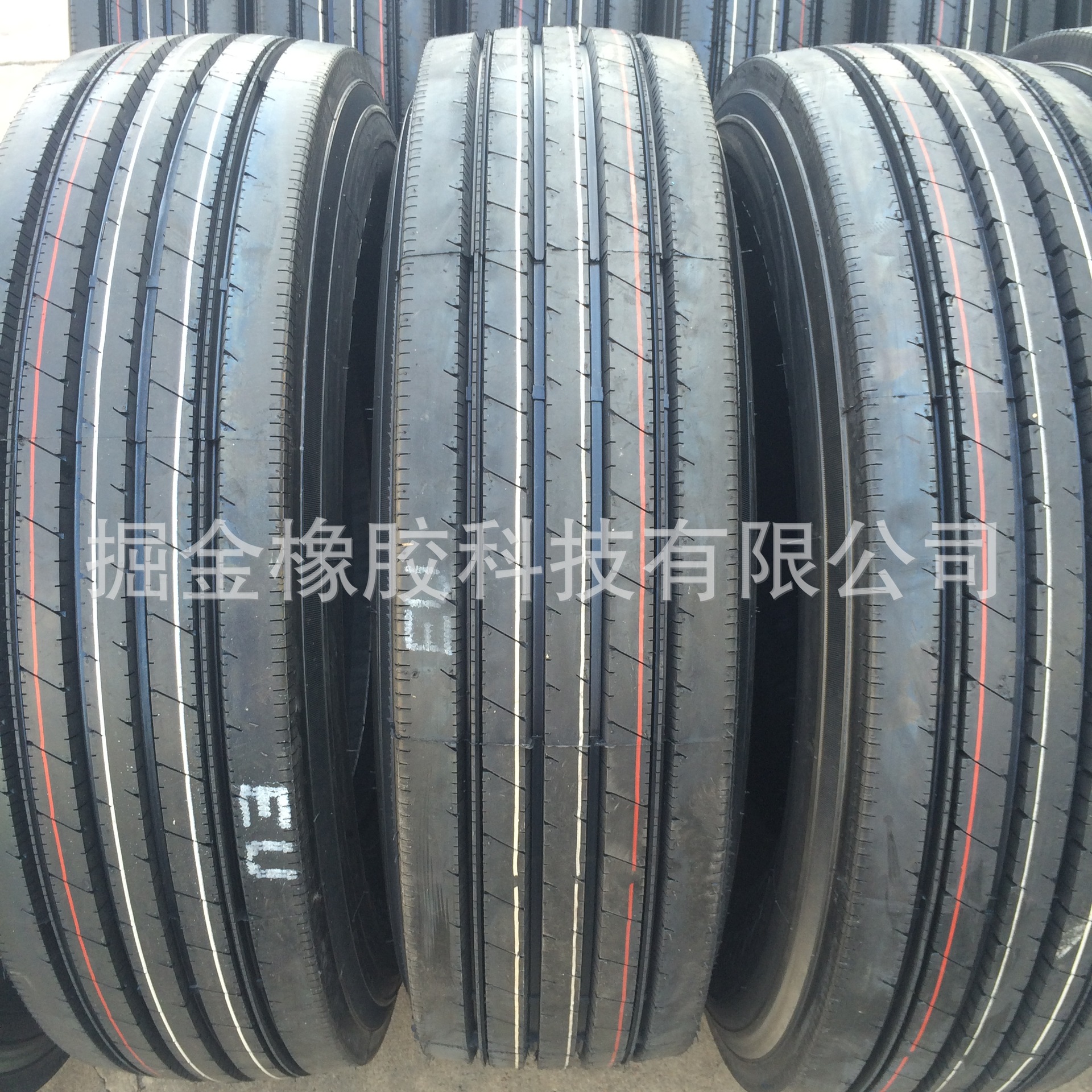 5真空胎汽车轮胎中长途货车卡车导向轮花纹抗压大量批发-阿里巴巴