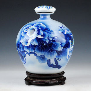 景德镇手绘吴文瀚5斤装牡丹陶瓷酒瓶 五斤装青花瓷扁肚白酒坛子