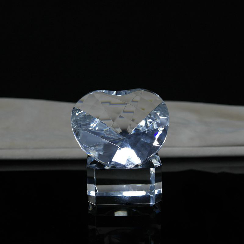 人造水晶钻石 手工刻面爱心钻石 个性刻字logo图案 商务礼品