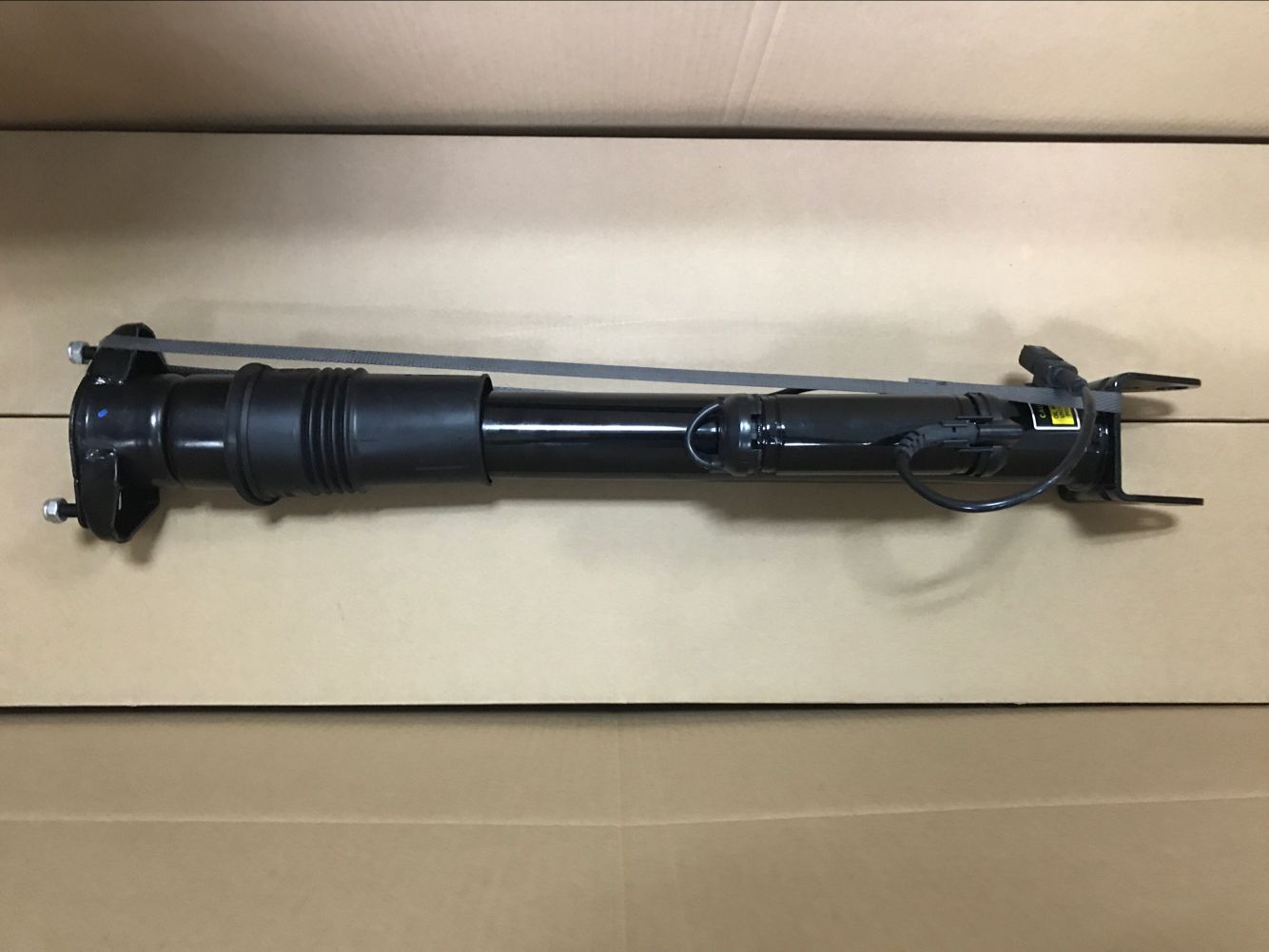 奔驰164带电感后减 液压减震器 避震机 液压悬挂减振 1643202031