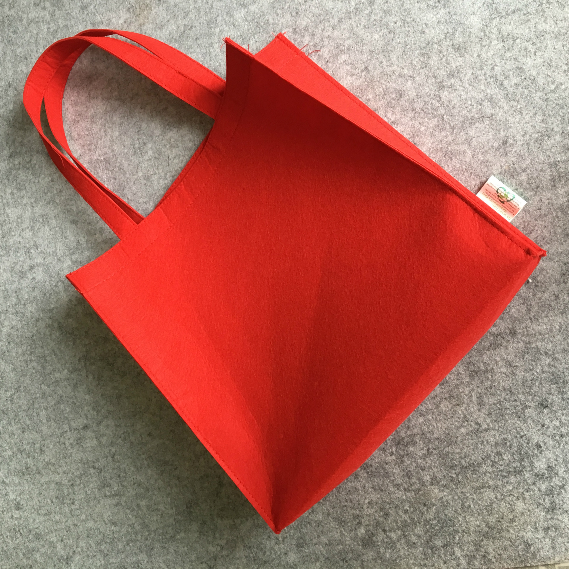 厂家直销毛毡无纺布购物袋 大量现货供应一次性购物袋 可定制log