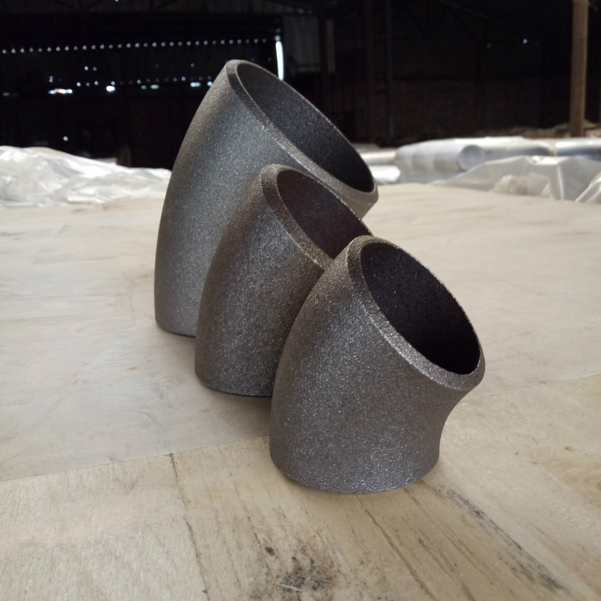 批发供应 焊接弯头 45度无缝弯头 国标异径不锈钢弯头