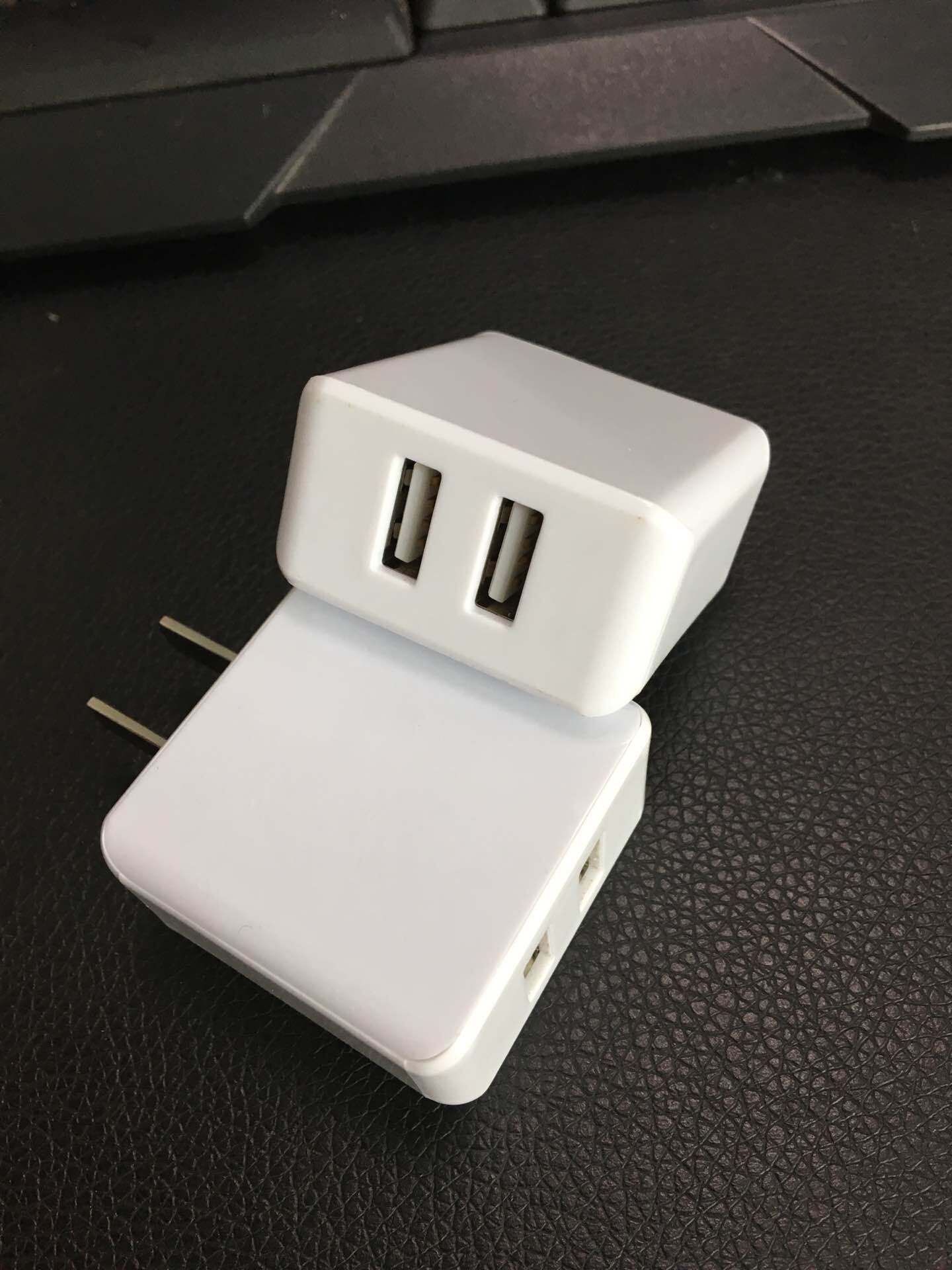 5v2.1a充电器 双usb充电头 天底盖充电器 美规充电头