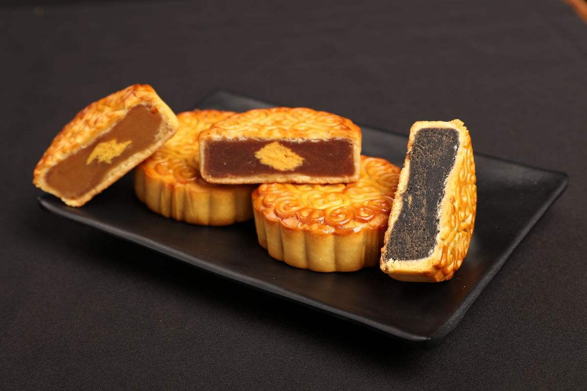 120克纯手工中秋月饼出量冲钻饼干批发广西那坡县特产食品零食