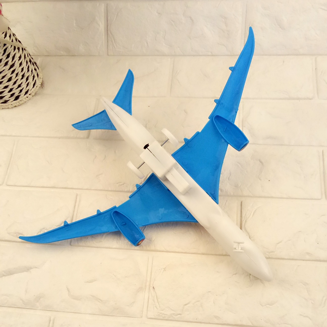 现货2元店 袋装拉线飞机 儿童玩具长飞机两元店货源-阿里巴巴