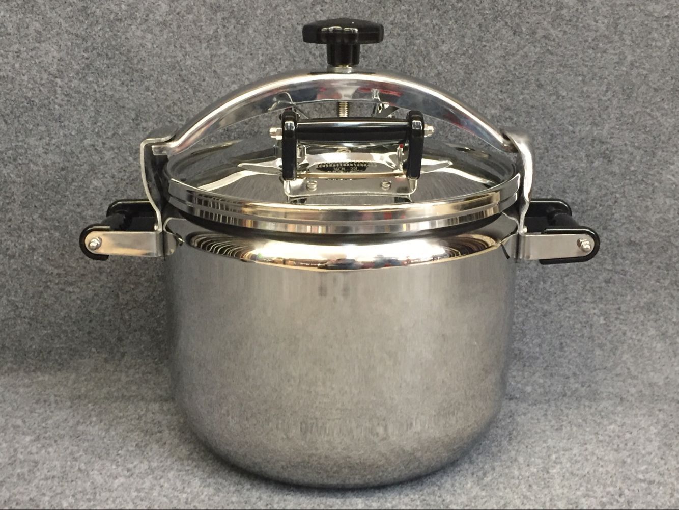 304不锈钢防爆高压锅电磁炉通用大容量商用复合底压盖式压力锅