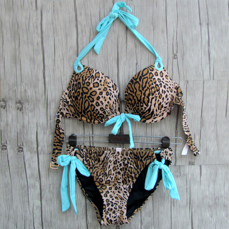 欧美比基尼实拍性感bikini 小胸 钢