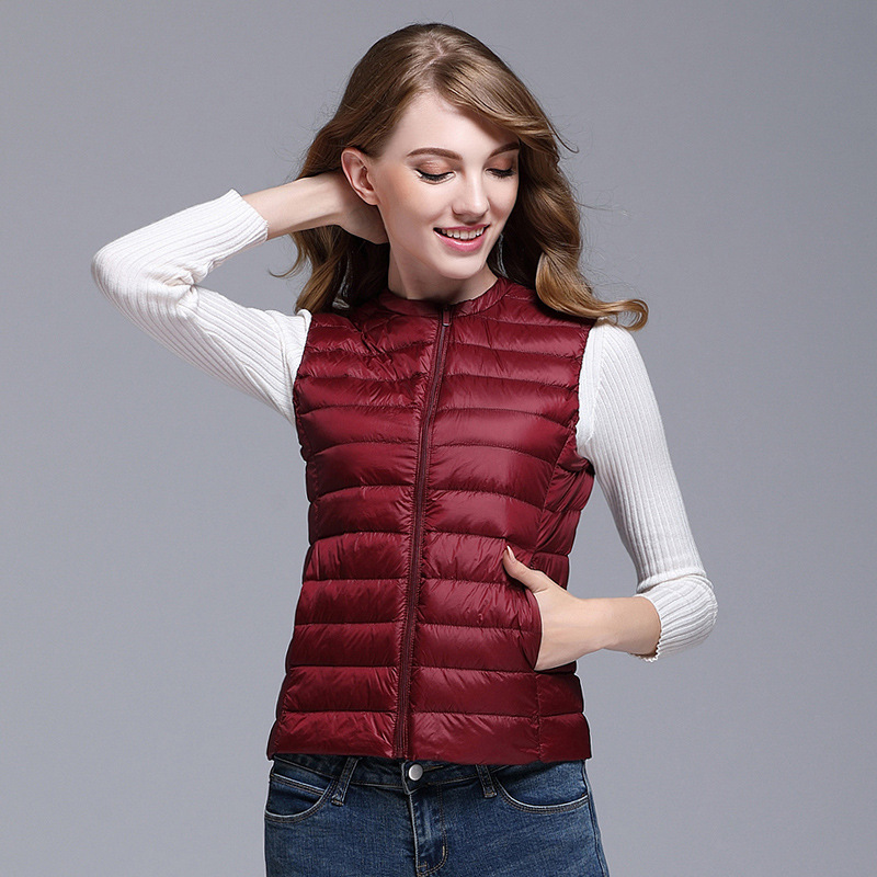 新款秋冬轻薄羽绒女士马甲百搭修身无袖坎肩短款圆领大码马夹背心