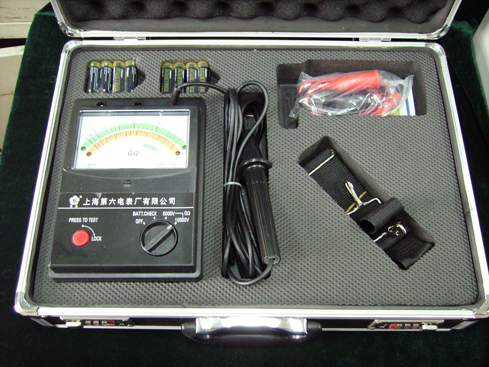 3121系列高压绝缘电阻表