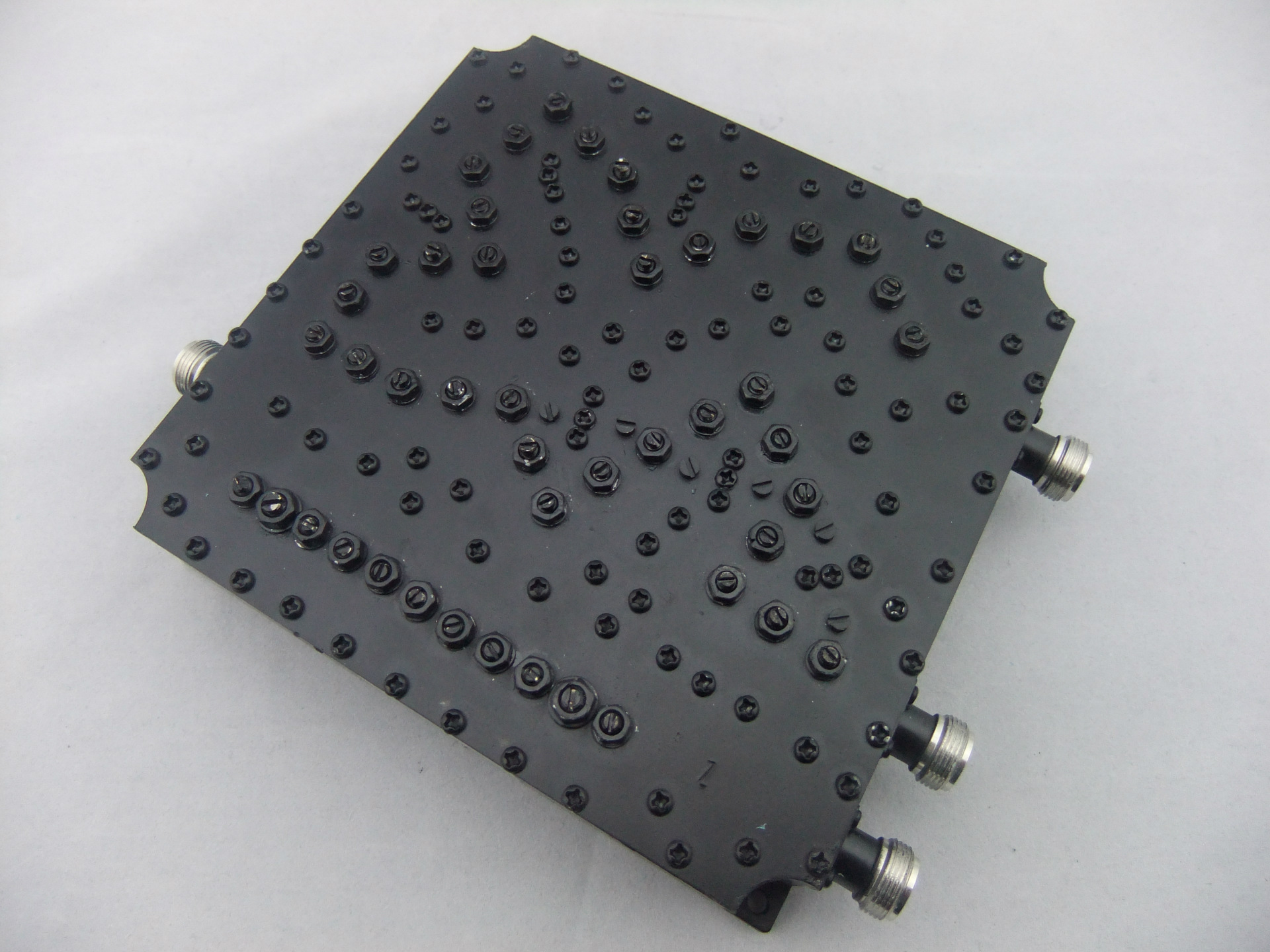 三频合路器 dcs合路器插损0.8db 带内波纹0.6db 带外抑制