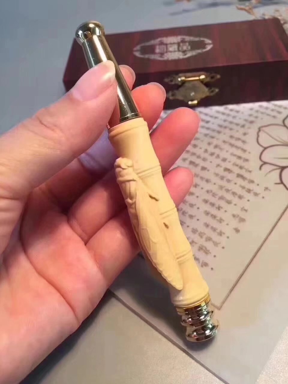 厂家批发黄杨木双重过滤烟嘴烟斗立体浮雕龙禅图案男士木质烟杆