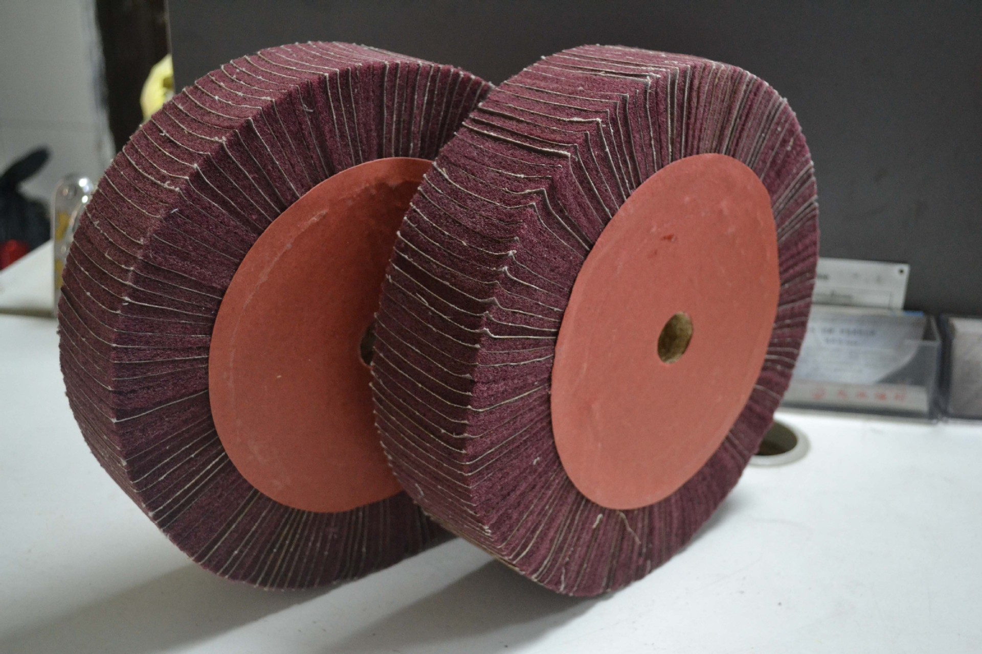 3m百洁布抛光轮 夹砂飞翼轮 250*50*25孔 红色 漆面除锈抛光打磨