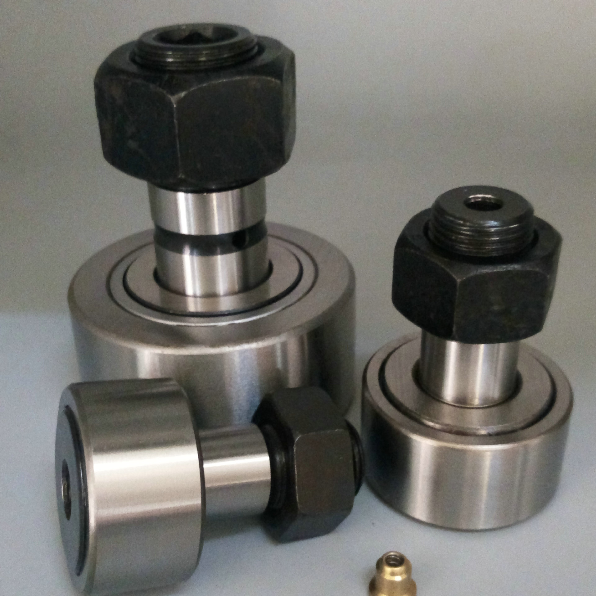 【厂家直销】偏心螺栓轴承kre90pp偏心曲线滚轮轴承