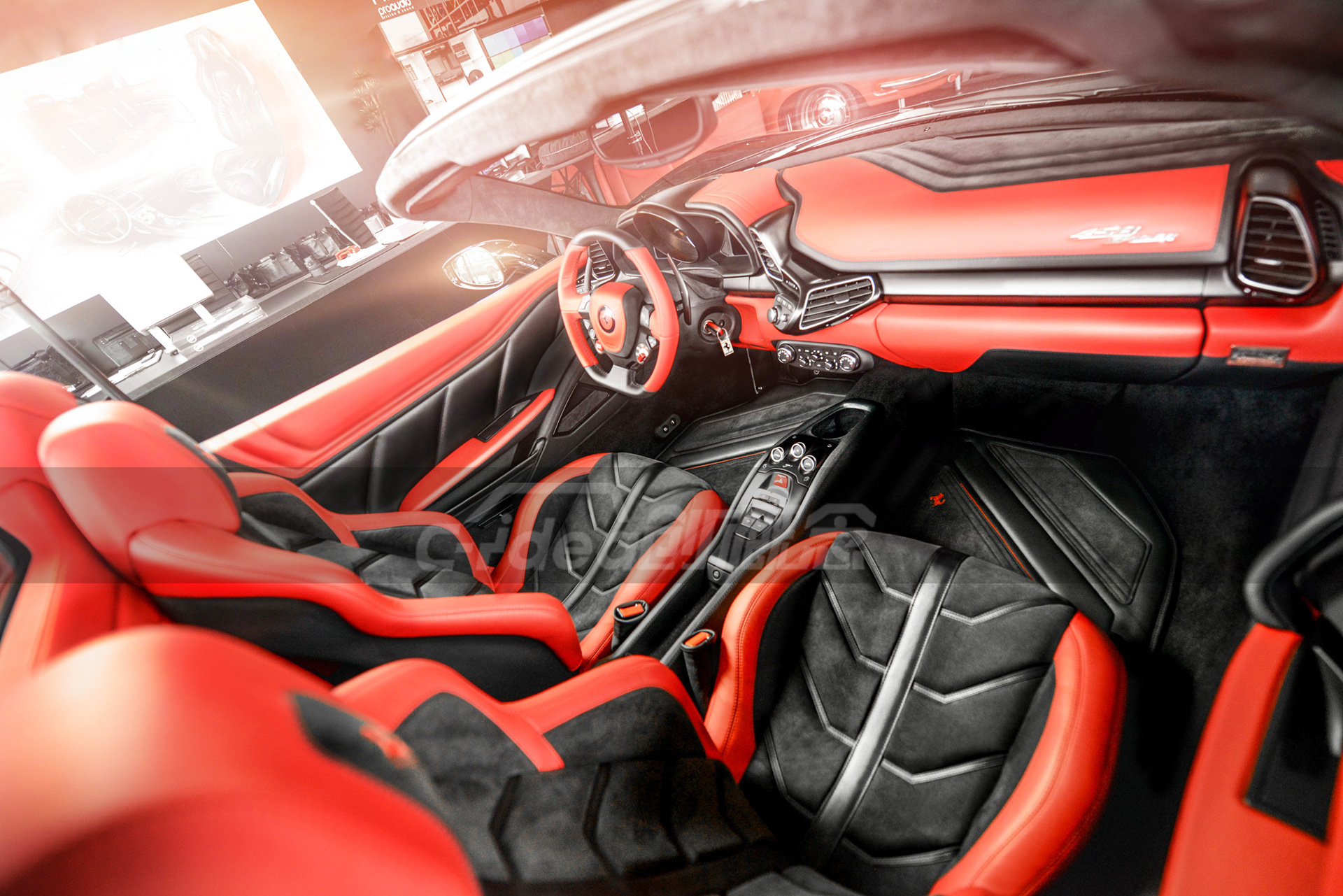 敞篷超跑拉风改装法拉利458逼格爆棚的红黑内饰