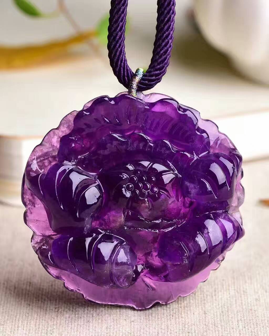 天然紫水晶牡丹花吊坠花开富贵雕工精湛梦幻紫罗兰色非常淡雅迷