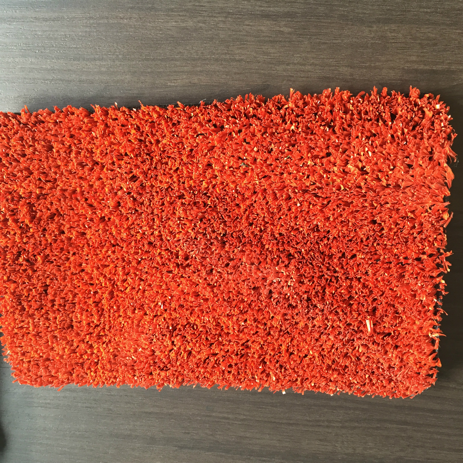 畅销石家庄 保定 沧州等地 红色加密人工草坪运动跑道假草坪 环保