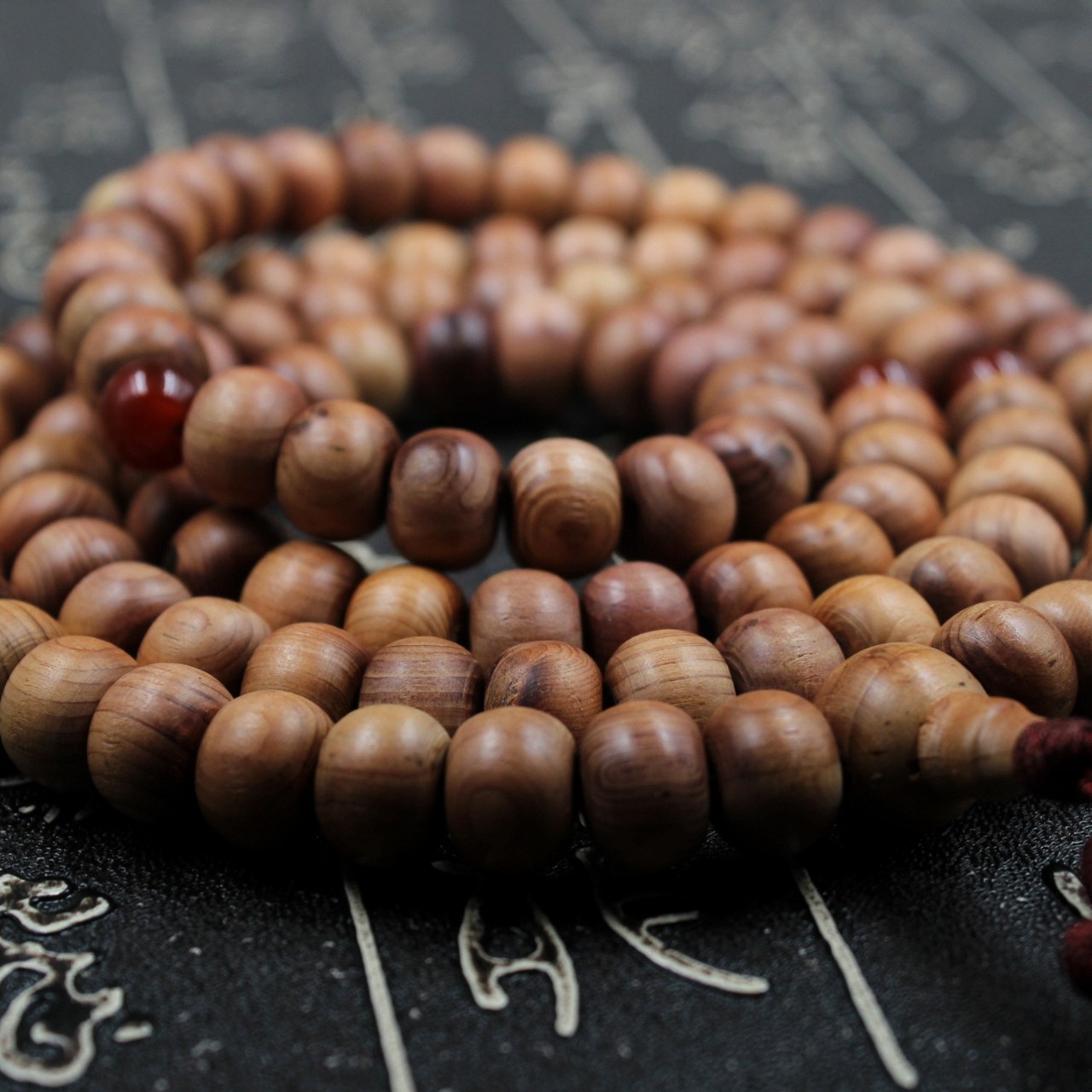 厂家批发天然柏香木手链念珠108 全红柏香木手串桶珠