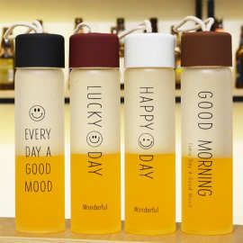 磨砂白单层可爱卡通笑脸玻璃杯吊带提绳加厚底简约时尚可定制批发