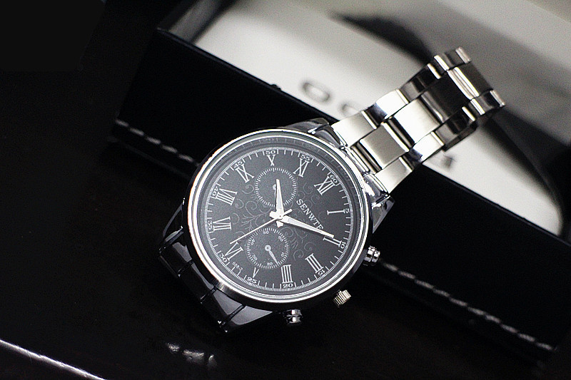 2.中低档手表,难免会有瑕疵,太过介意慎拍.