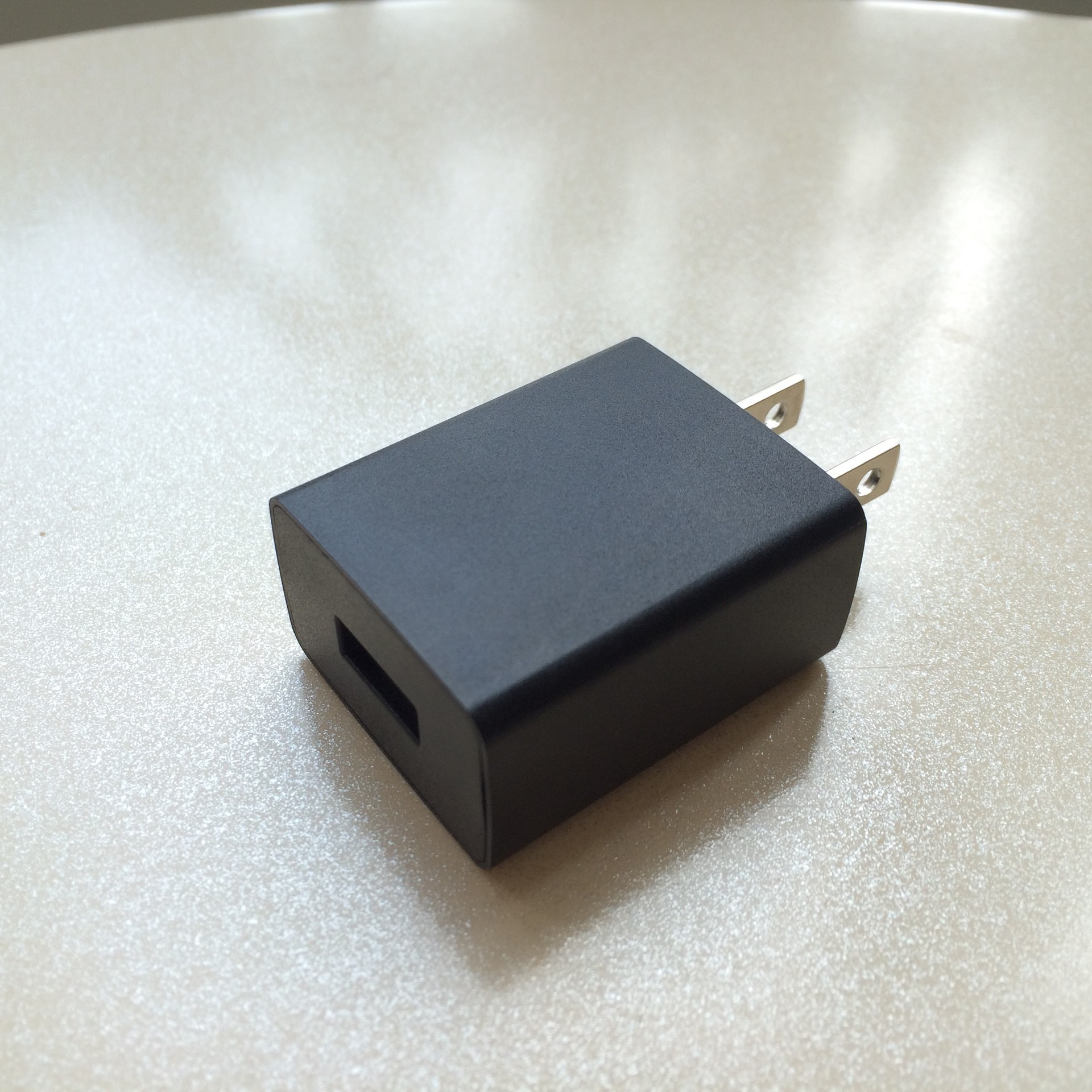 厂家供应优质 5v/2a适配器 充电器