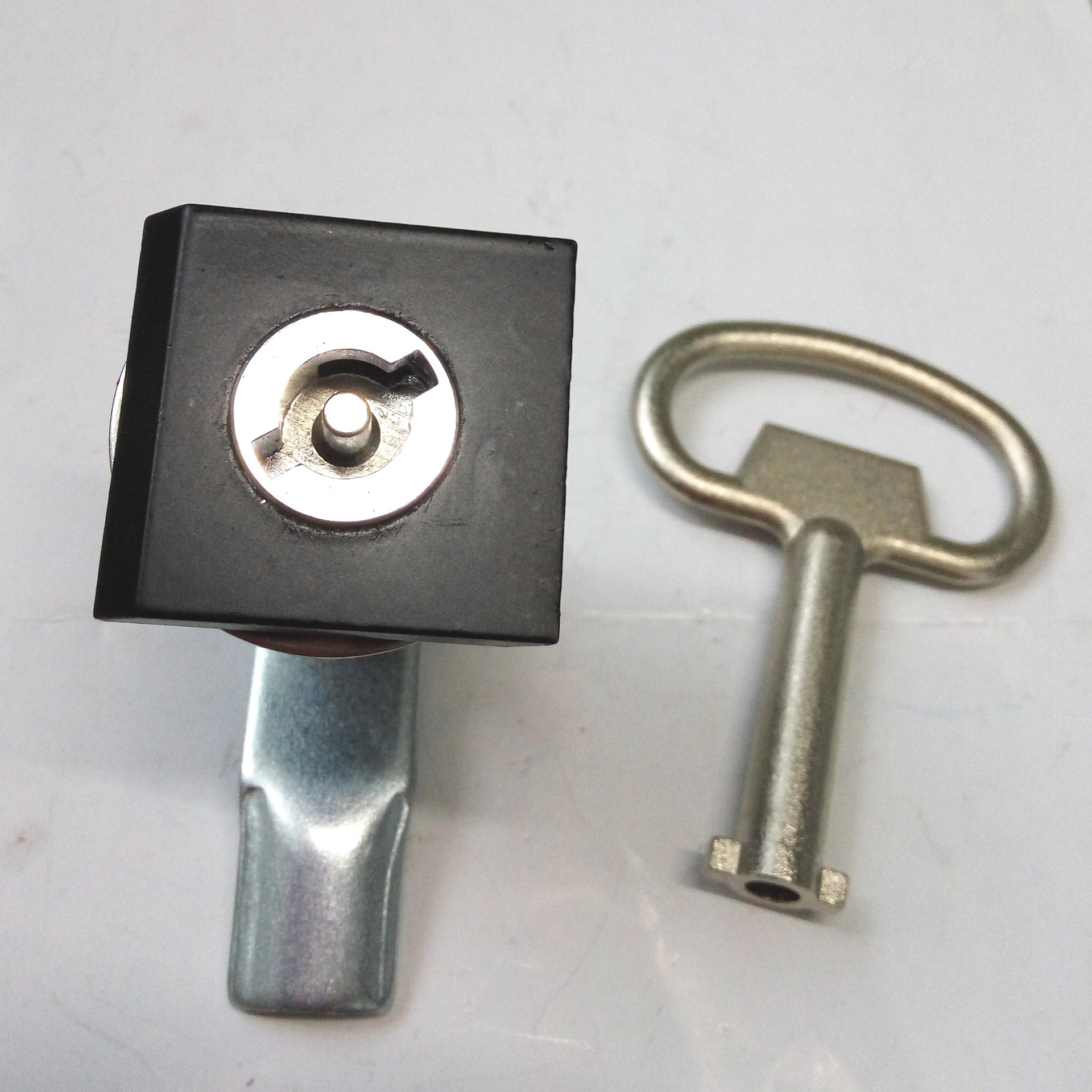 防松防震机箱柜锁 压缩收紧柜锁ms817 伸缩拉紧锁 漂亮优质机箱锁