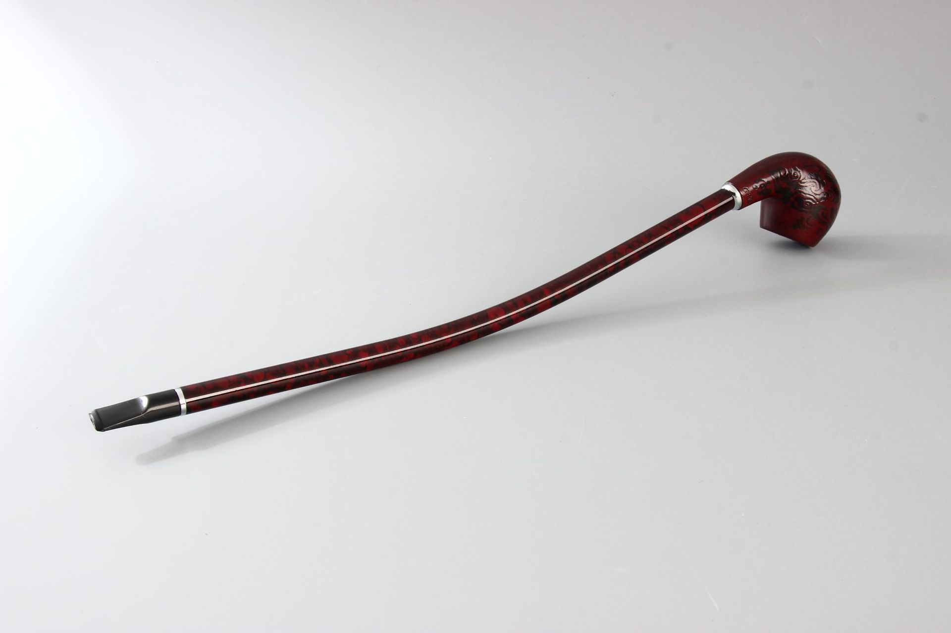 厂家直销精雕花纹红色树脂木质烟斗 时尚大方长款细杆木烟斗pipe
