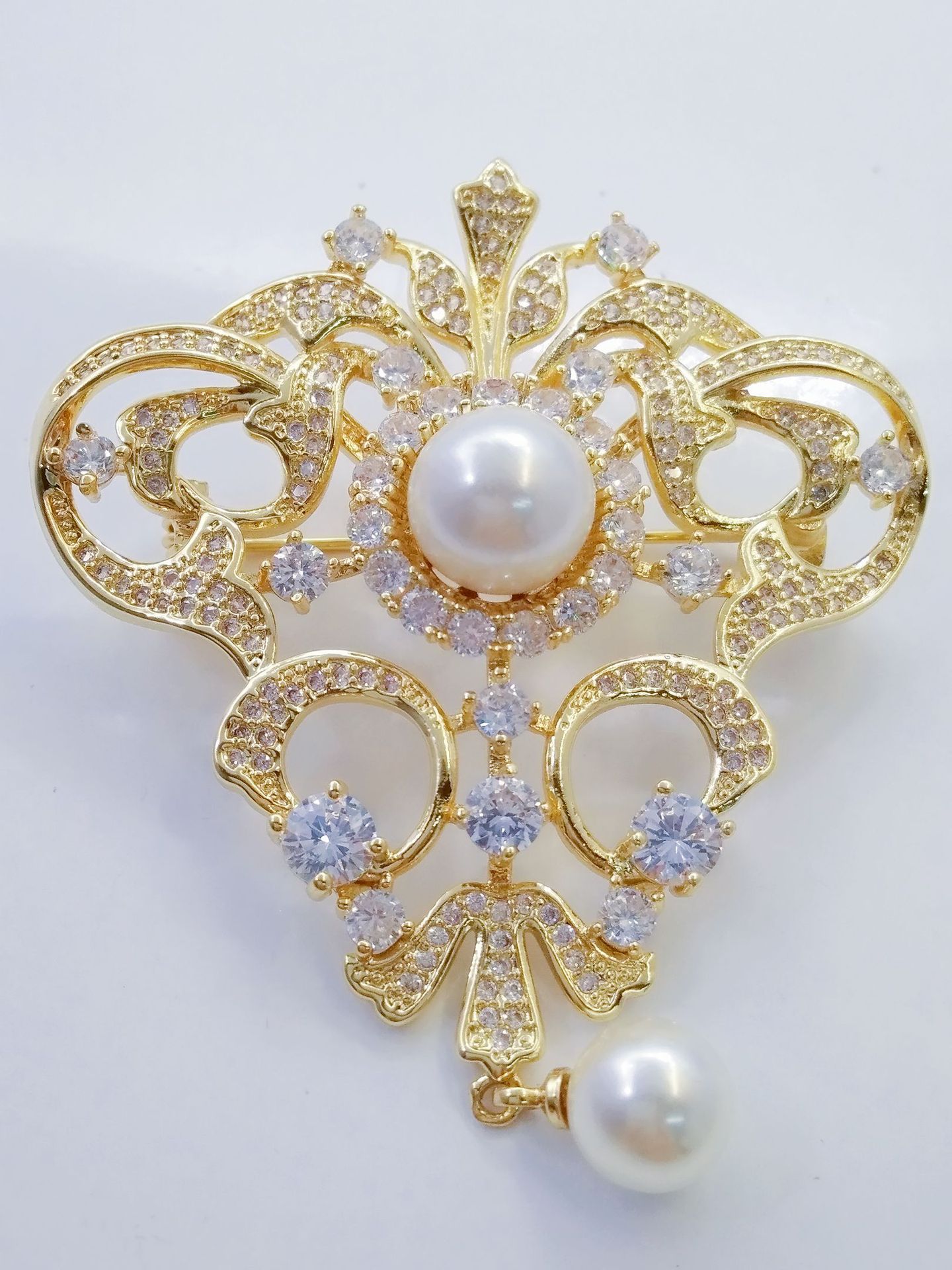 千色叶 铜镀黄金贝珠吊坠奢华宫廷风胸针 复古气质优雅胸花饰品