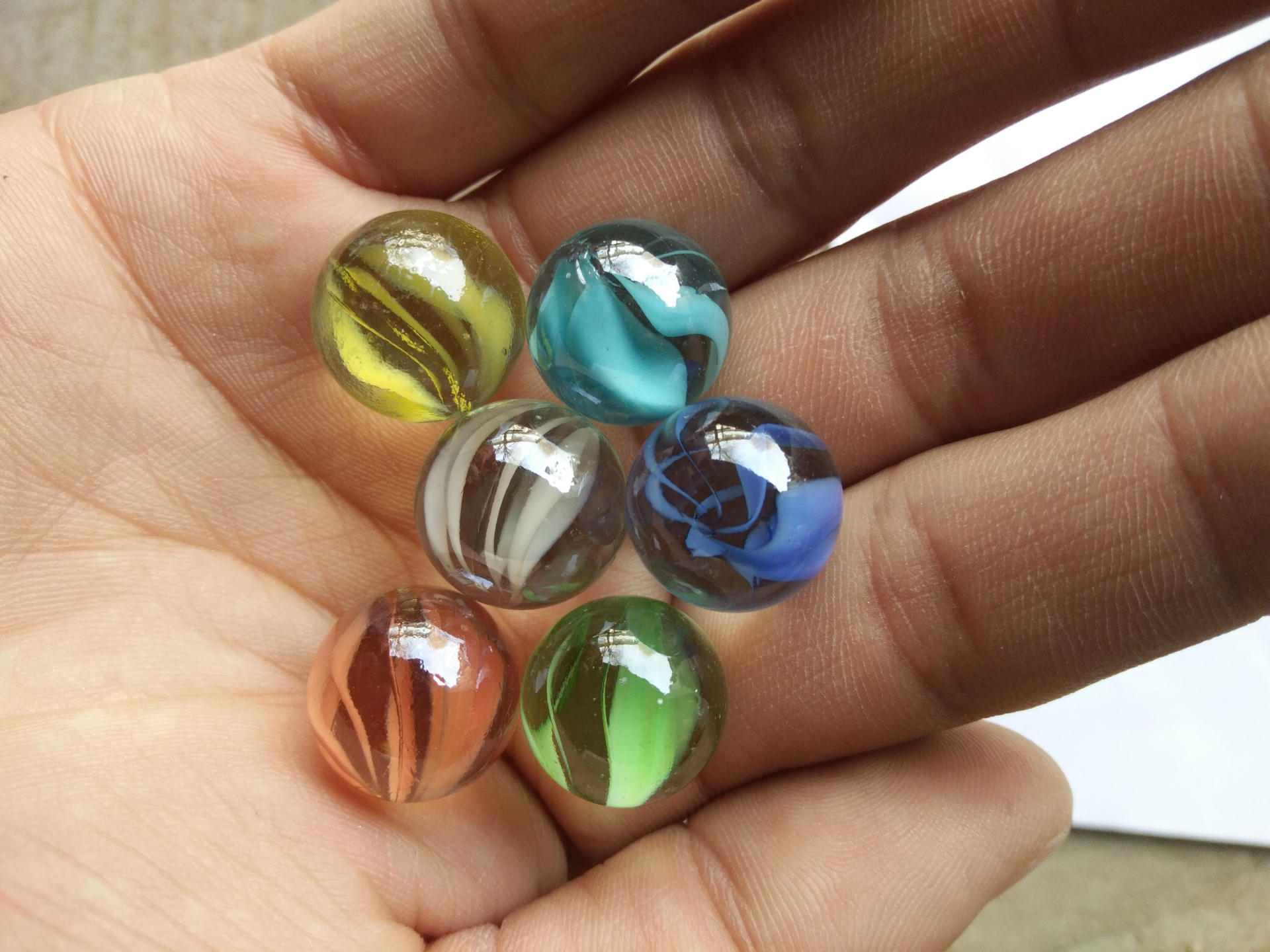 批发14mm25mm弹珠机用彩色游戏弹珠玻璃珠16mm鱼缸装饰彩色弹珠