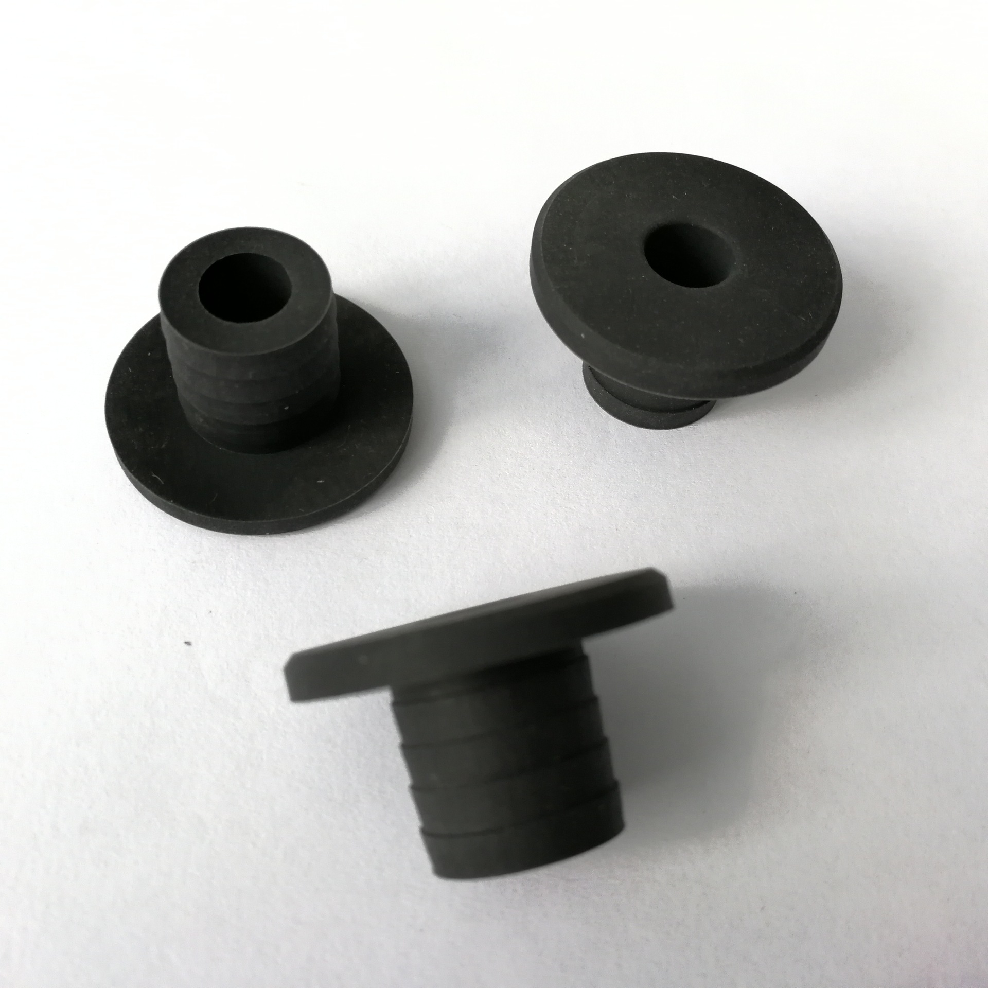 15年专业橡胶塞生产厂家提供橡胶塞开模 加工定做橡胶孔塞