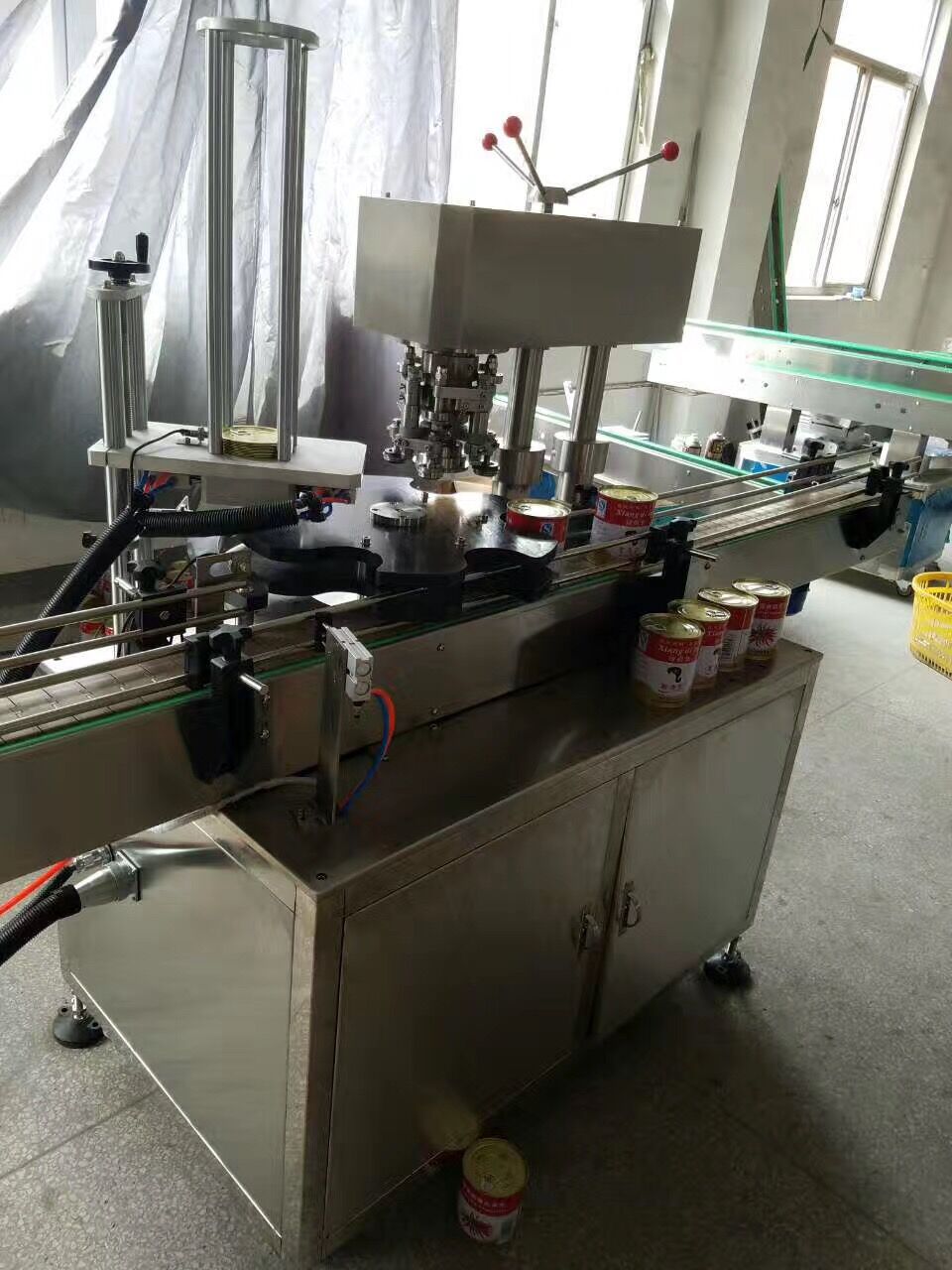 全自动封罐机可调速塑料灌装封口机纸罐封盖机饮料罐封口机压盖机