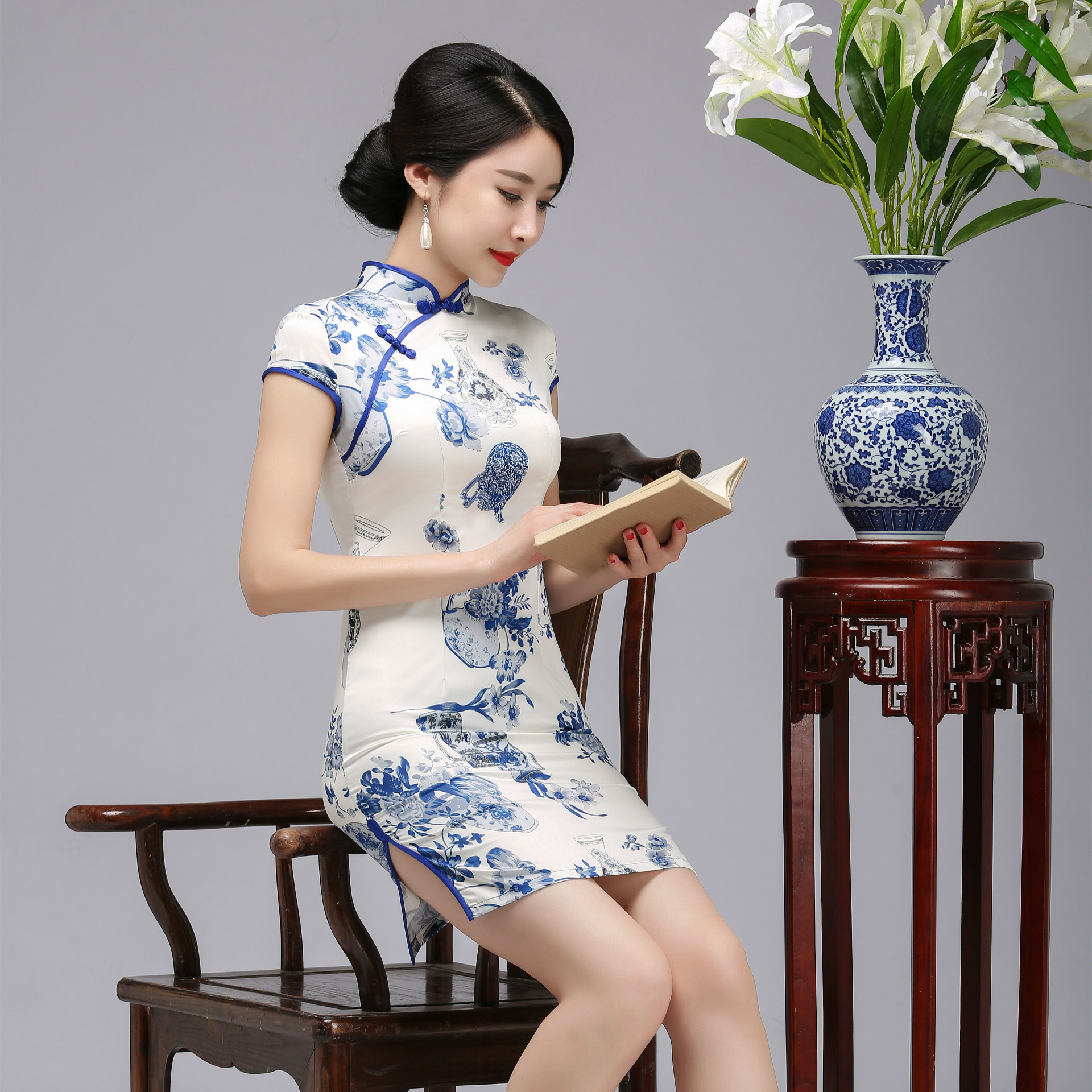 新款女装改良时尚丝绸旗袍连衣裙复古蓝青花瓷短款旗袍连衣裙