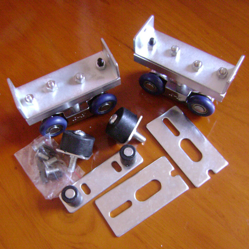 厂家直销门窗定位轮 镀锌铁滑轮上定位轮 门窗五金配件定制