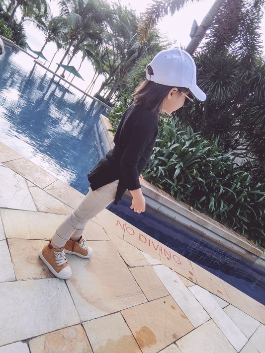 贝贝城 2017年秋季新款儿童t恤 纯色侧边开叉长袖 外