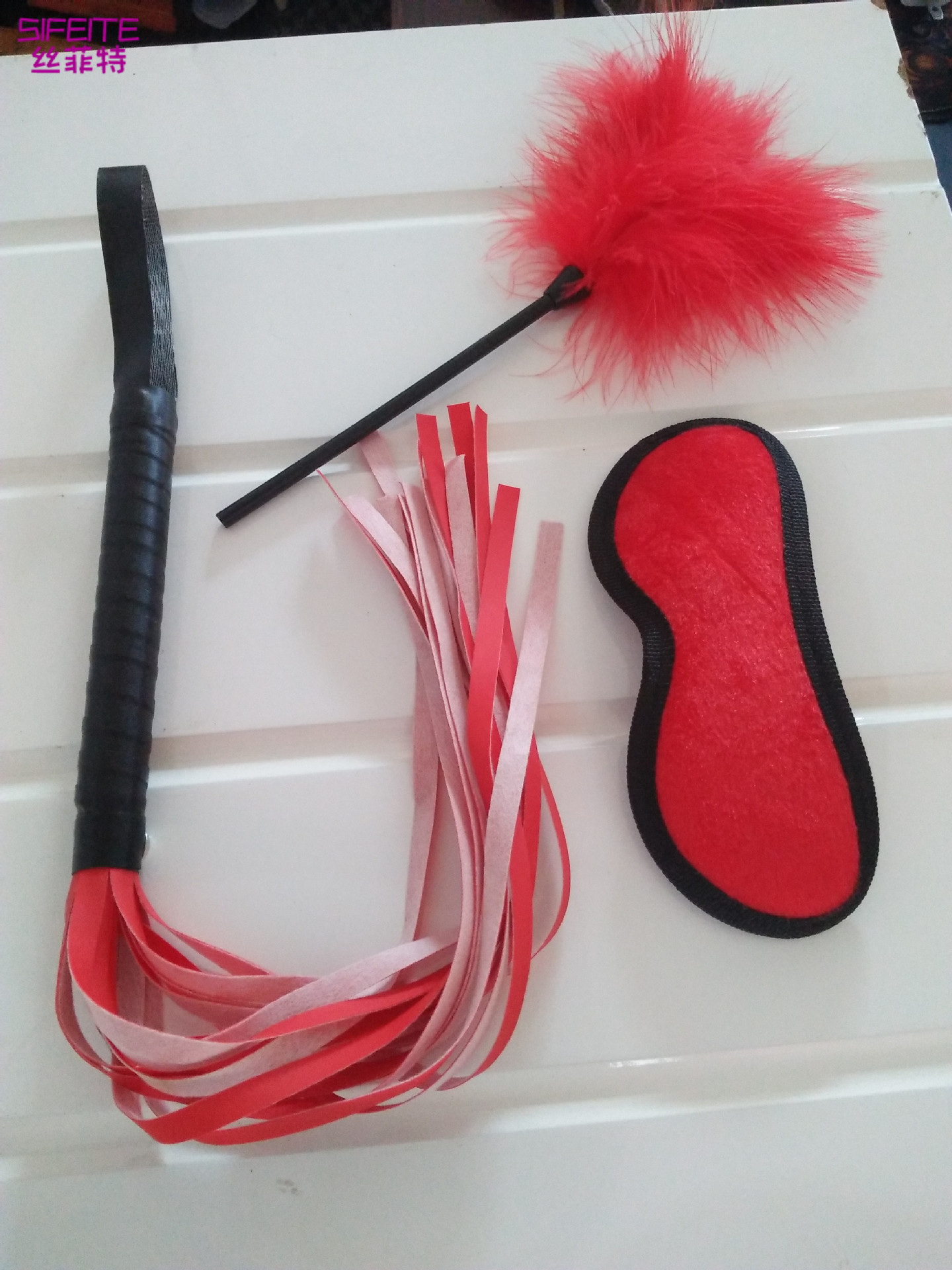 情趣皮革用品 手铐皮鞭羽毛 厂家直销成人用品捆绑束缚外贸批发