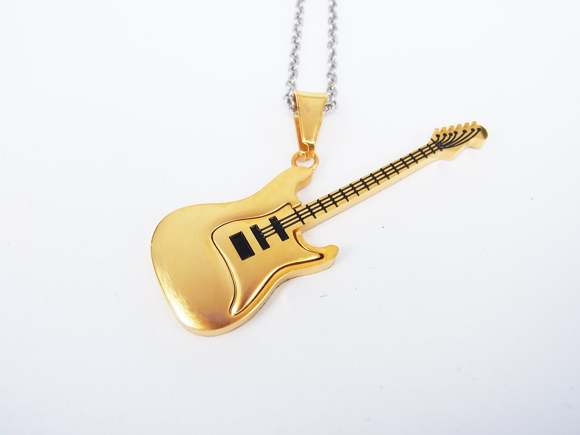 不锈钢吉他吊坠 流行音乐饰品 厂家直销