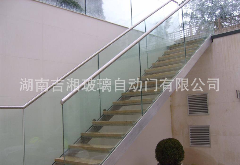 长沙玻璃栏杆 玻璃楼梯 工程栏杆扶手 别墅室外栏杆 不锈钢栏杆