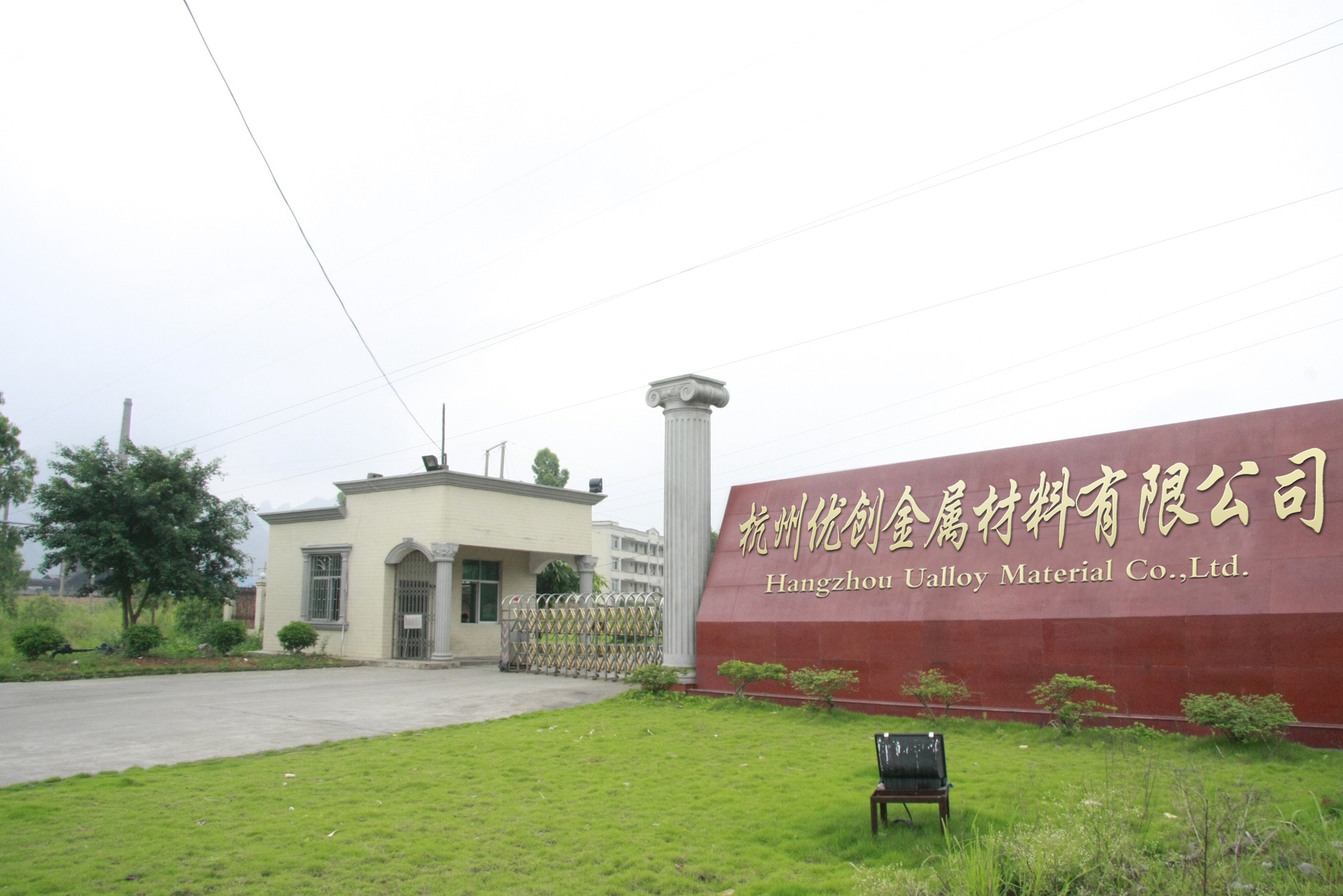 厂房大门图片