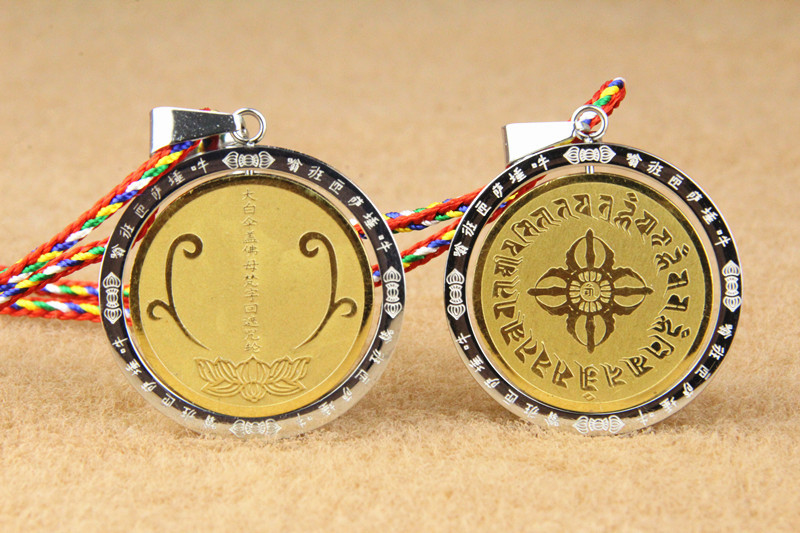 批发佛教结缘钛钢雨宝陀罗尼咒轮男女吊坠挂件护身符项链招财转运