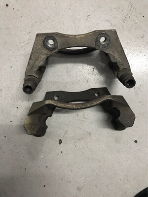 福特蒙迪欧前刹车分泵支架05-07