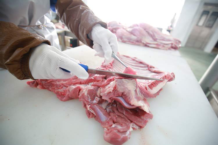 【电商故事】 - 流水线上每天2000只肉羊的精细分割