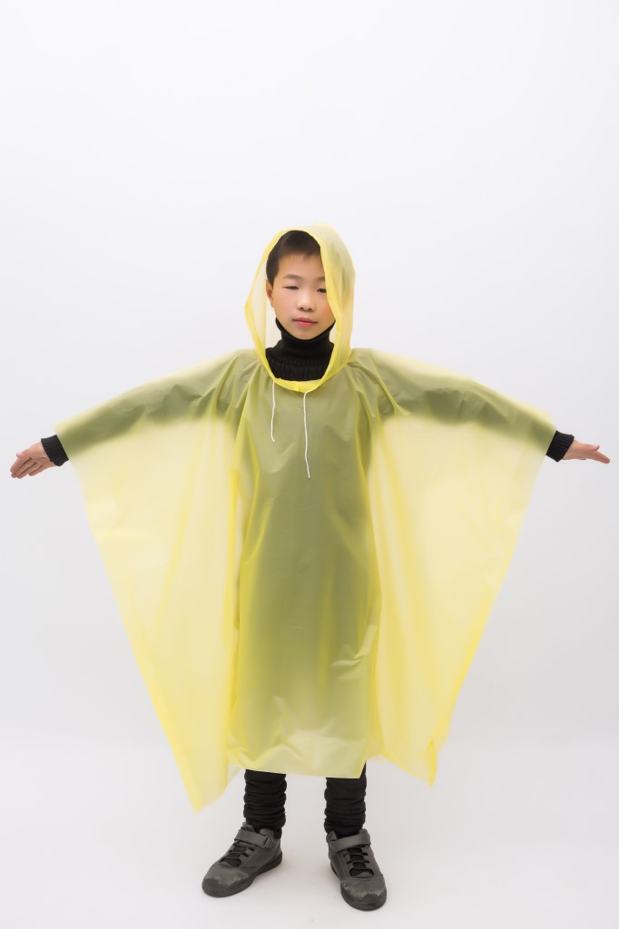 儿童户外雨衣 一次性轻便雨披 家庭旅游peva环保 可定制