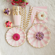 欧美新款烫金条纹粉色纸盘套装高档一次性餐具纸杯下午茶蛋糕碟子