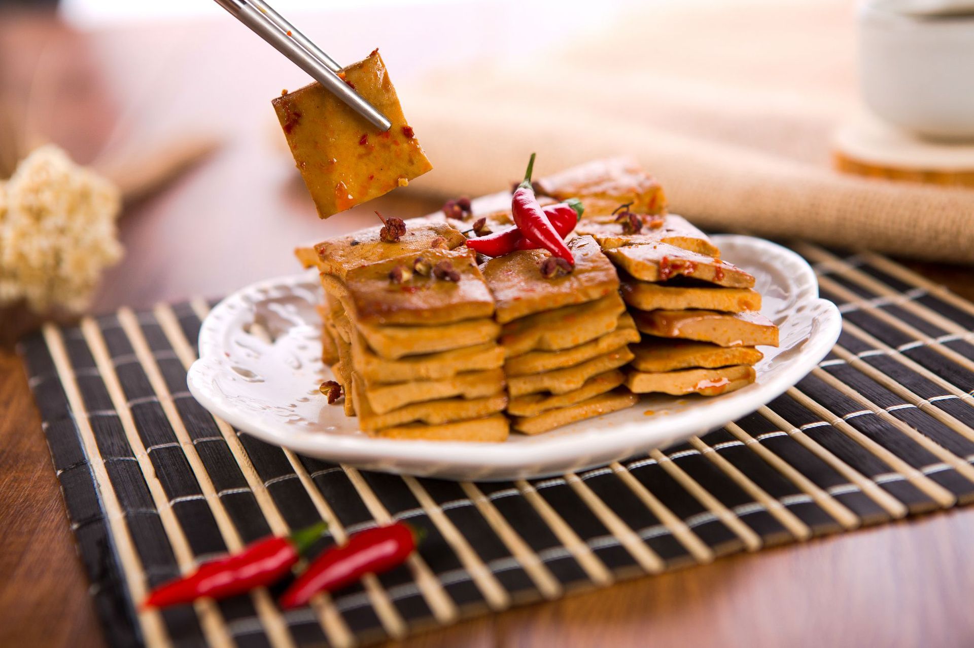 够辣够麻 重庆特色豆干 休闲零食品批发 豆干豆腐干