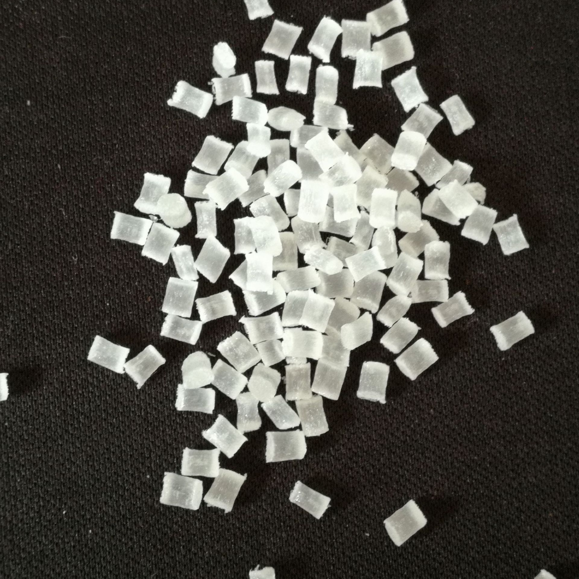 加纤pc半透明颗粒 增强加纤20%防火v0级 高刚性pc半透再生料