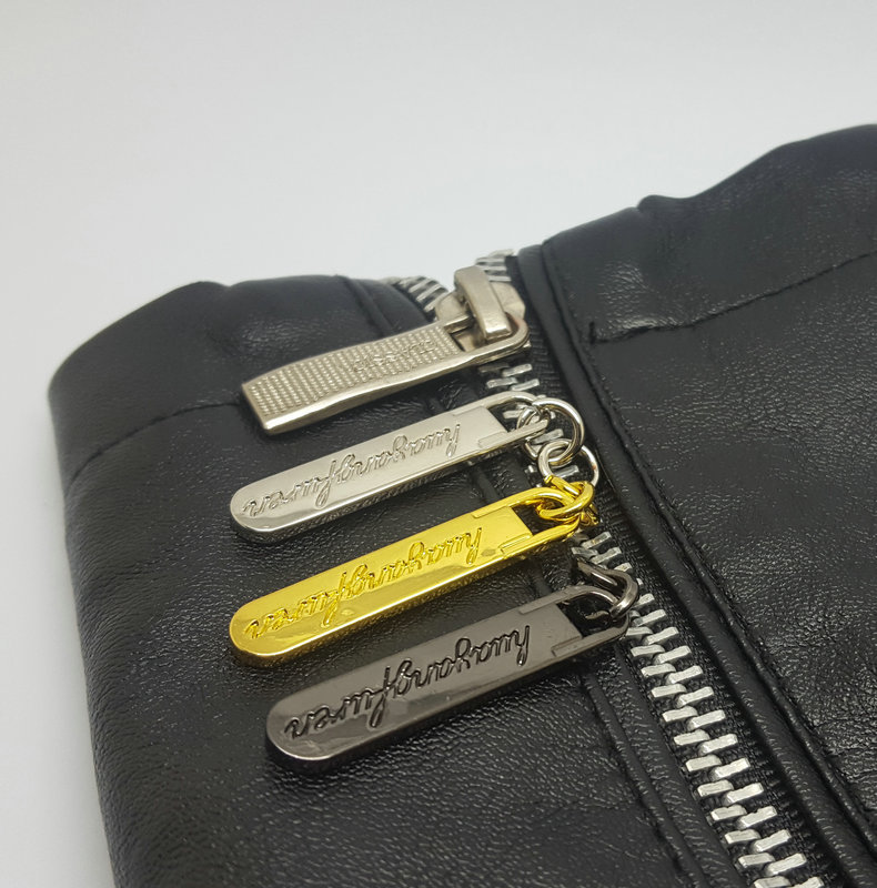Factory Customized Personalized No. 5 Metal Zipper Head Box and Bag Hardware Accessories Zipper Head Clothing Locomotive Zipper