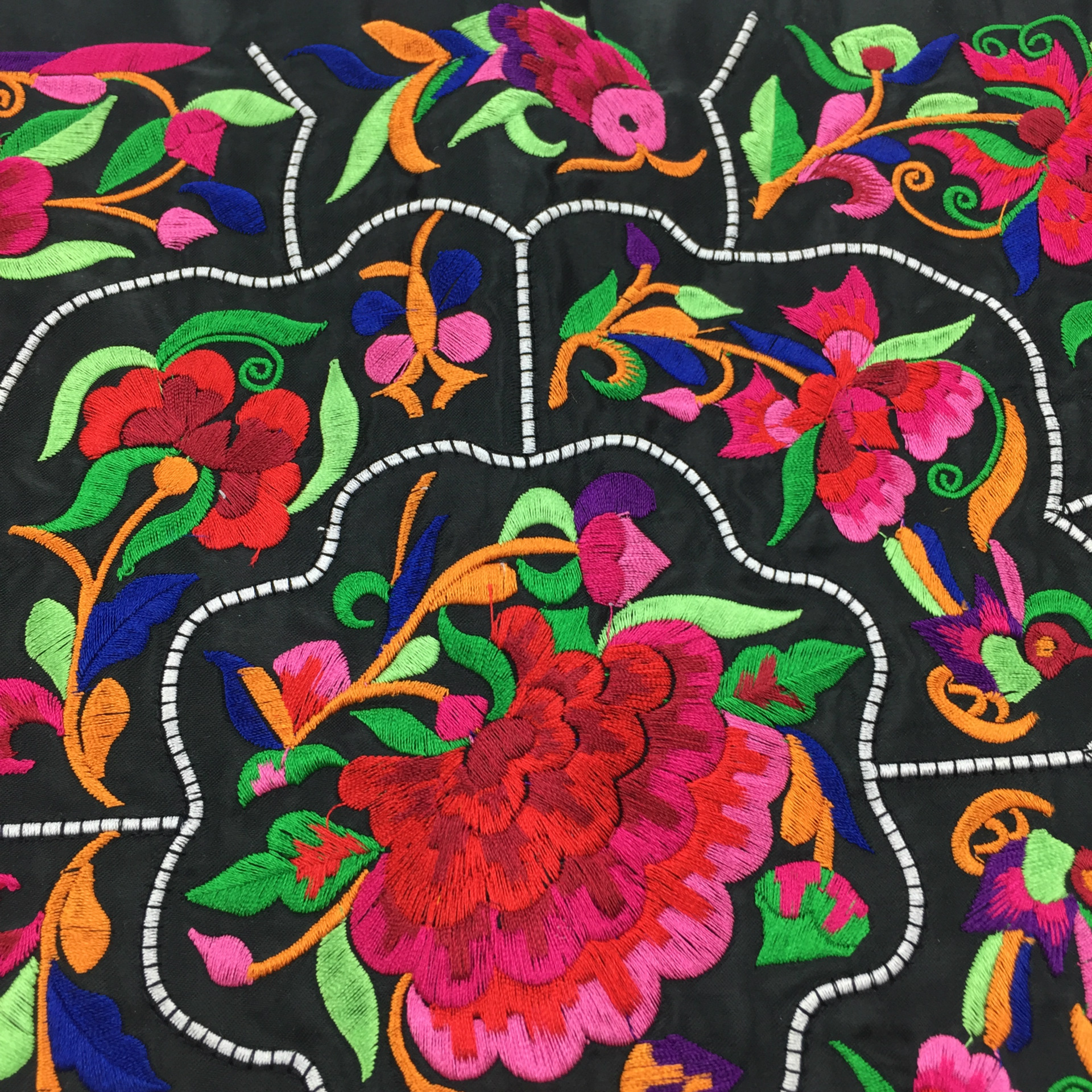 厂家直销 民族diy布艺绣片 服装辅料民族绣片方形民族风绣片批发