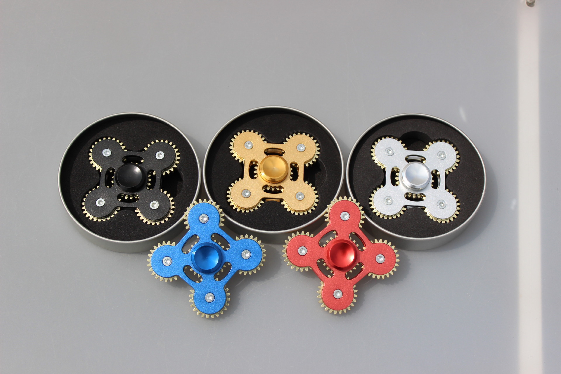 指尖陀螺三代五齿四叶齿轮手指陀螺指间减压金属旋转玩具厂家现货